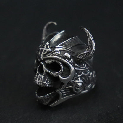Exaggerated Personality Bull-horn Skull Ring