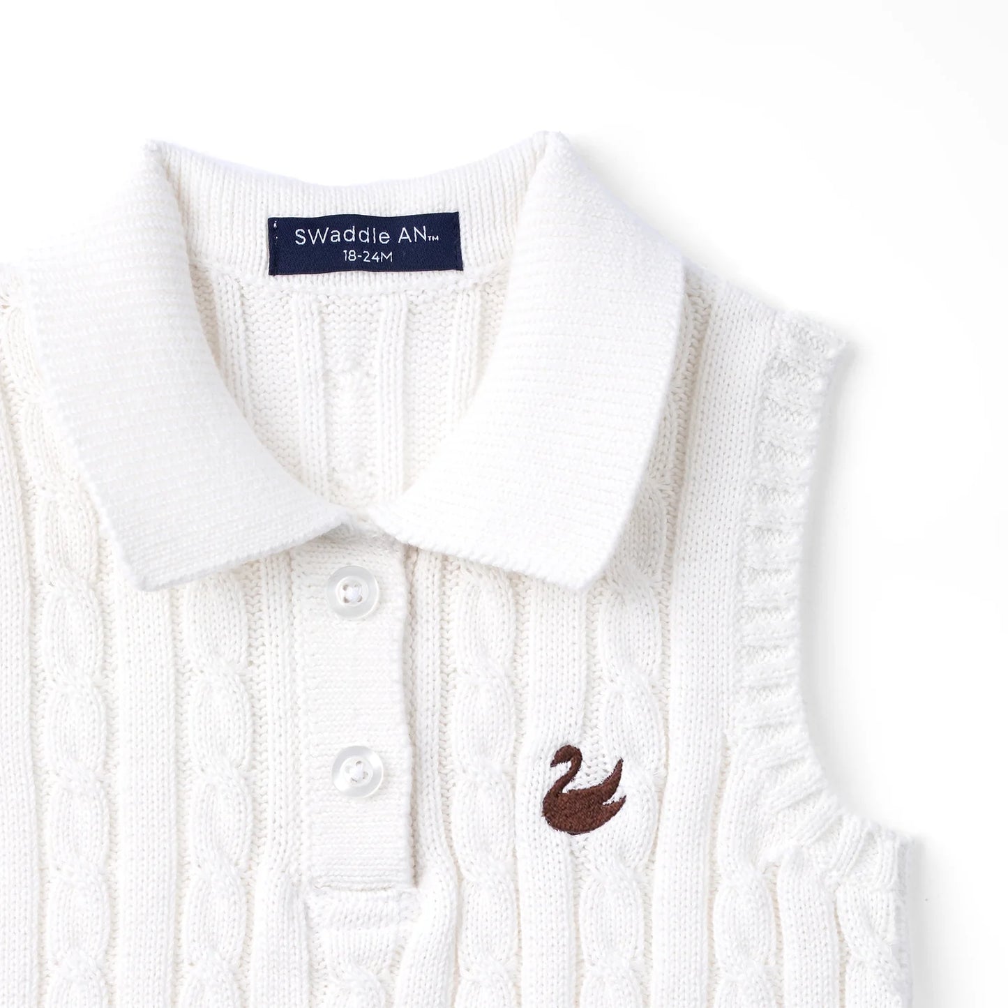 Cable Knit Sleeveless Polo Shirt in White