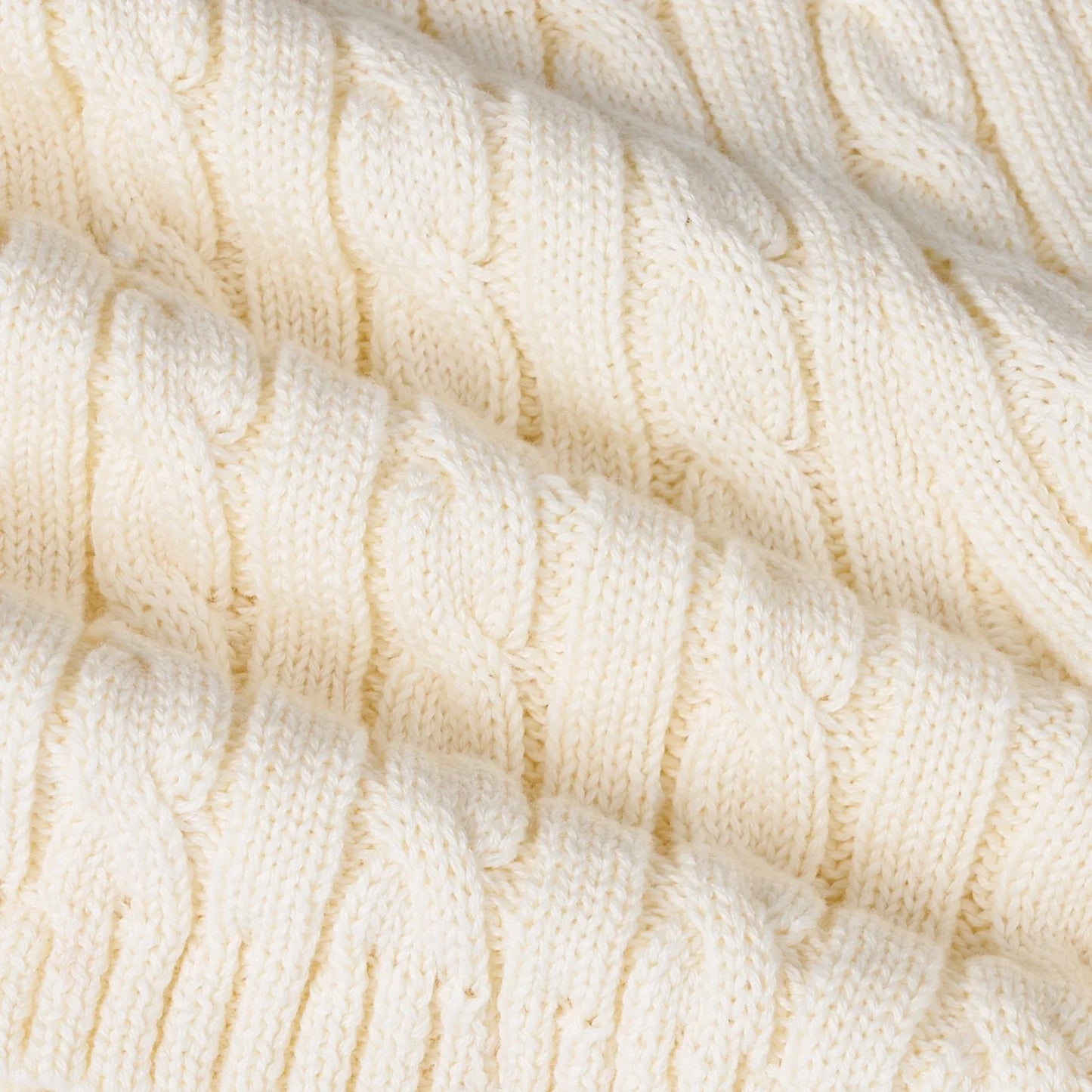 Cable Knit Short in Cream