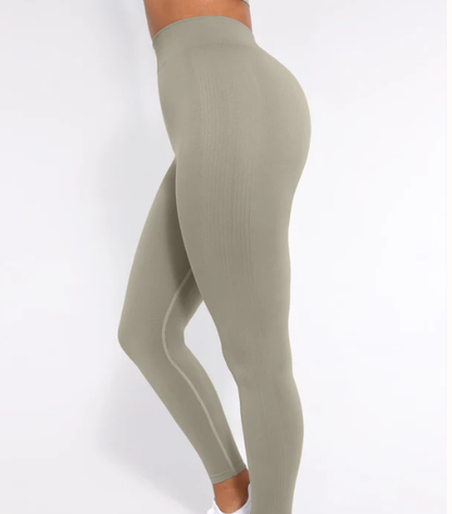 Seamless High-waisted Leg-slimming Yoga Leggings