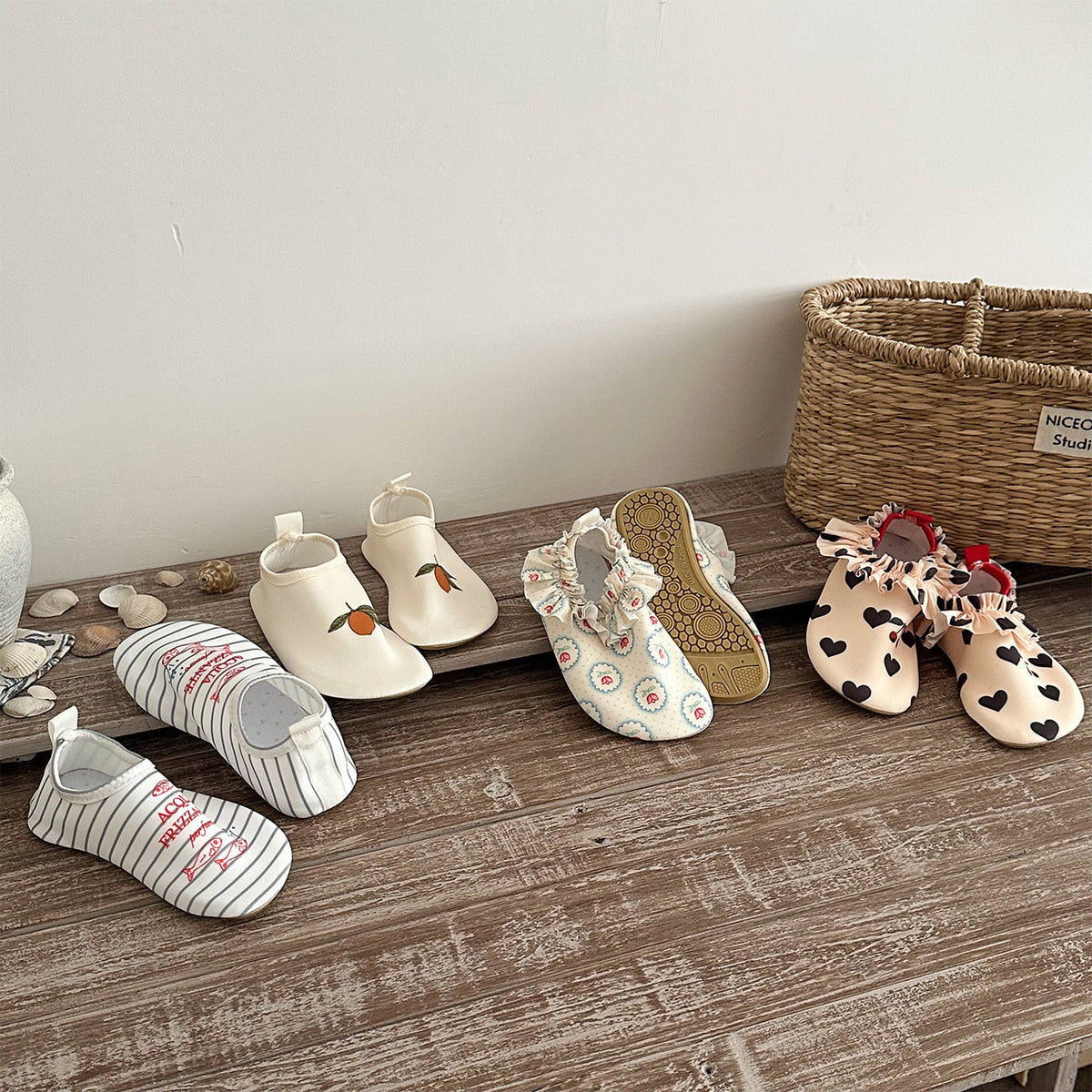 New Childrens Beach Shoes Non-slip For Water Parks