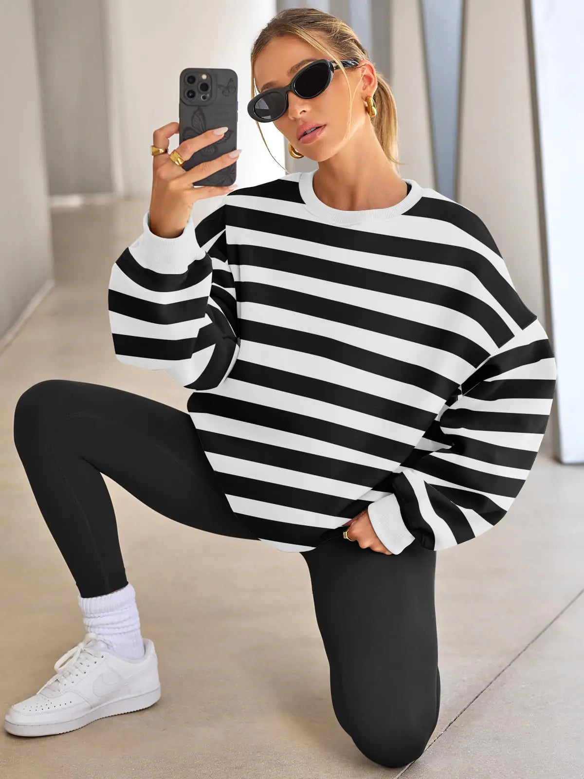 EFAN Womens Oversized Sweatshirts Hoodies Fleece Crew Neck Pullover Sweaters Casual Comfy Fall Fashion Outfits Clothes X-Large Black and White - # WOAA21510018-PRG